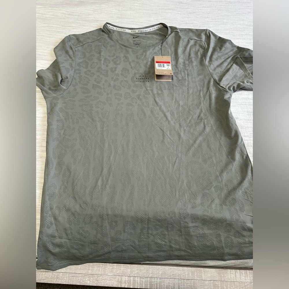 Nike Green Animal Print Short Sleeve Tee